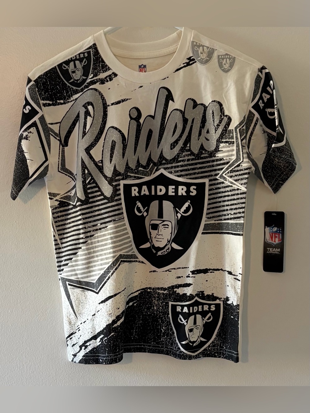 New - Las Vegas Raiders Football NFL Black Silver White Tee T Shirt- Kids Medium